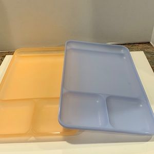 Tupperware dinner trays (2)